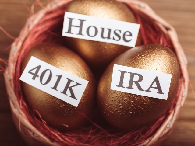 Is it better to have a 401(k) or IRA?