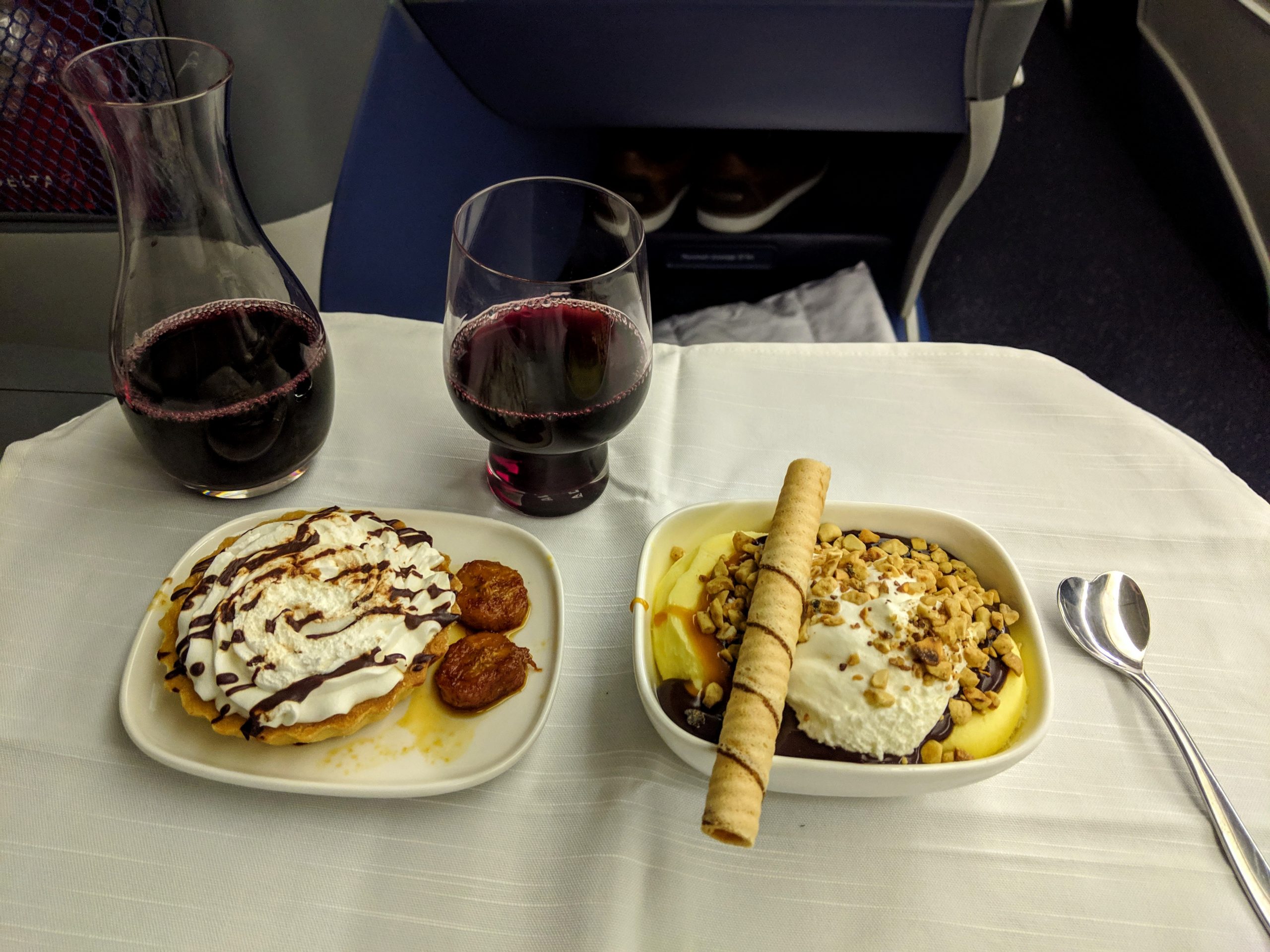 Food and beverage on Delta flight